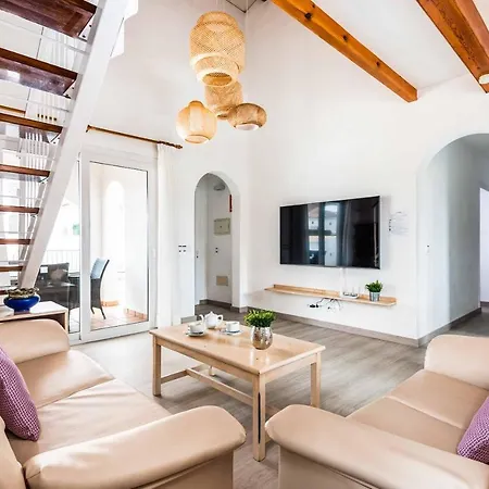 Raquel Blanes Villa *