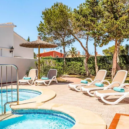 Raquel Blanes Вилла Кала-эн-Форкат