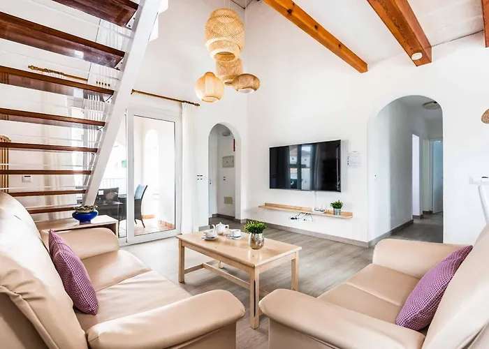 Raquel Blanes فيلة *